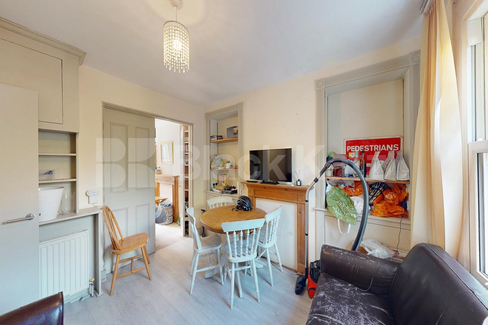 Triplex Georgian townhouse with two bathrooms and patio garden Henshaw Street, Elephant and Castle/Borough